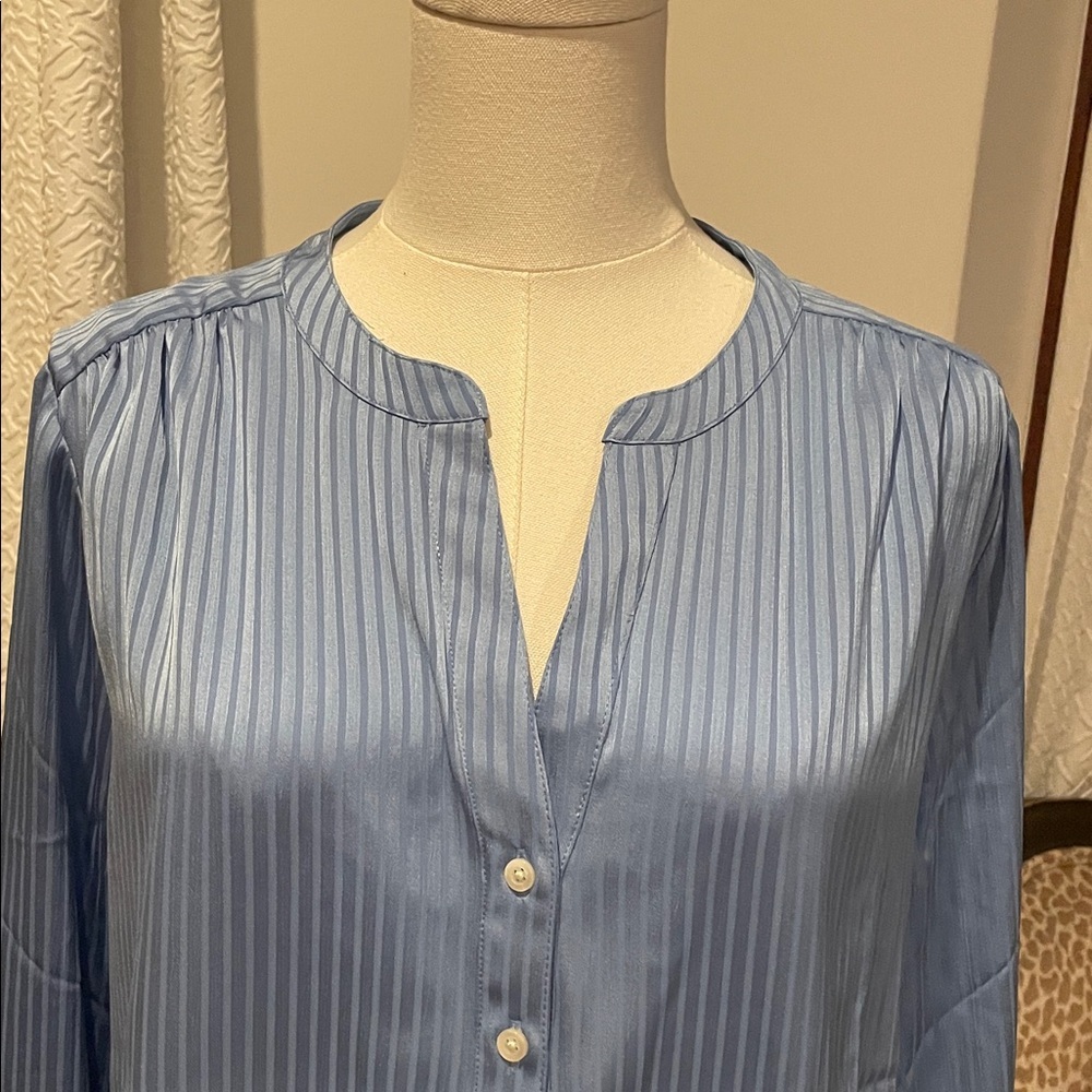 J Crew Gorgeous Blue Pleated Long Sleeve Blouse M EUC - Picture 5 of 9